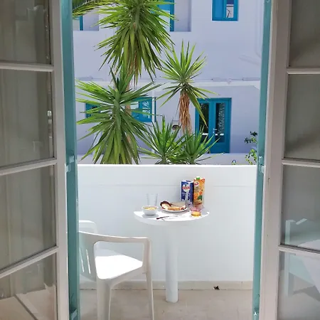 Kymata Kamari (Santorini)