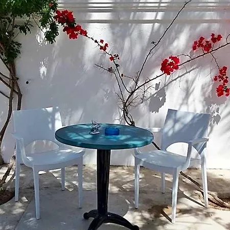 Kymata Kamari (Santorini)
